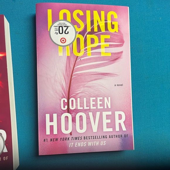 Colleen Hoover 9 Book Bundle - Picture 8 of 10
